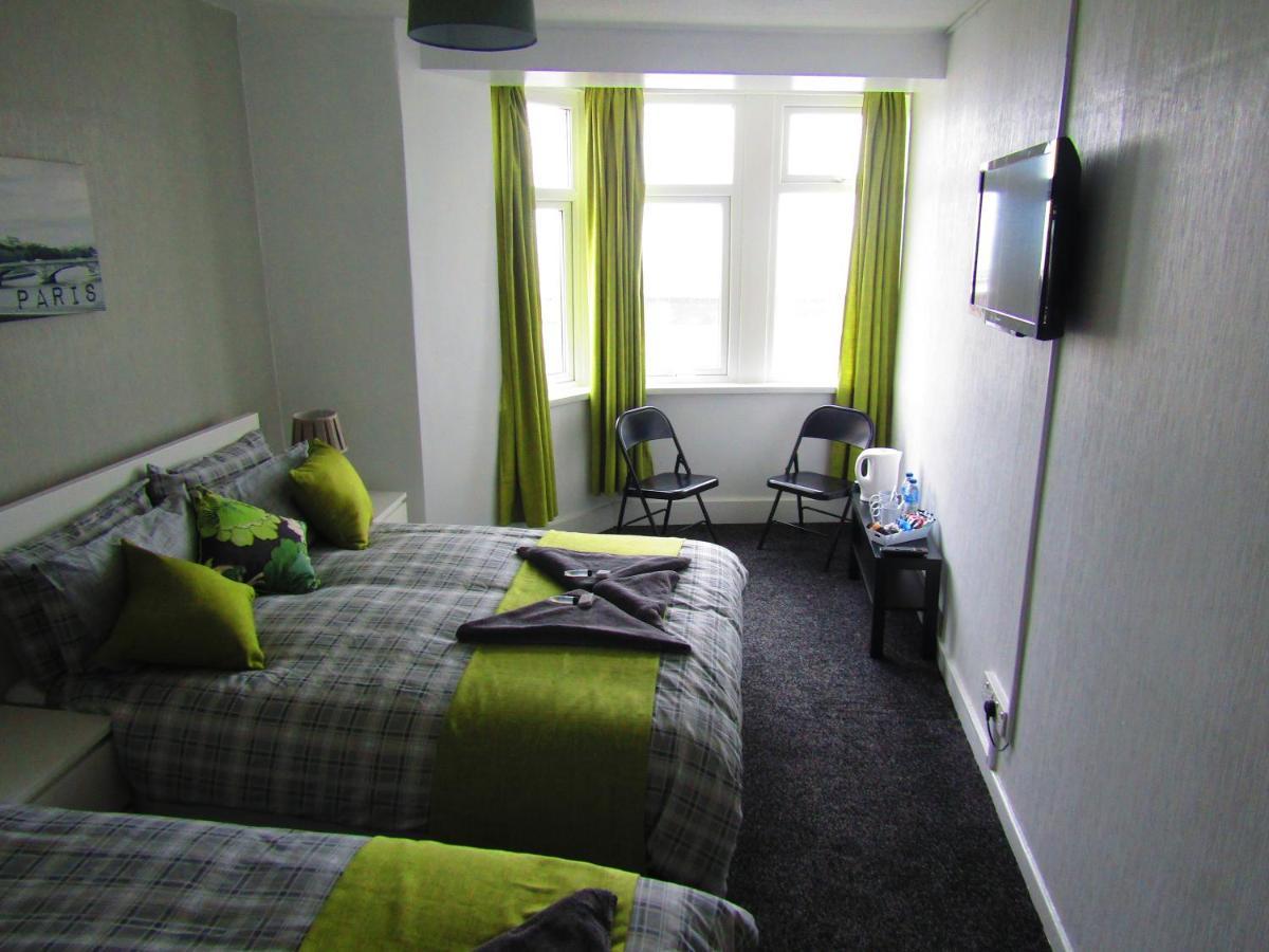Alderley 3*